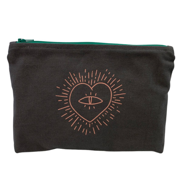 Makeup Bag in Heart Eye